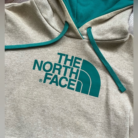 The North Face Hoodie - Picture 7 of 7